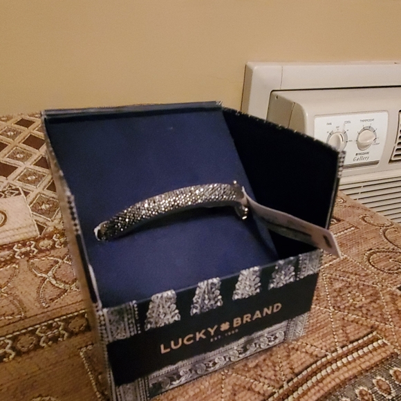 Lucky Brand Jewelry - Lucky Brand silver bangle bracelet